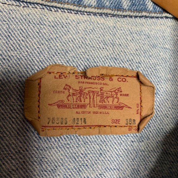 Vintage Levi's 70506 Denim Jacket Jean Stone Wash Button Front Size Medium - Picture 6 of 9